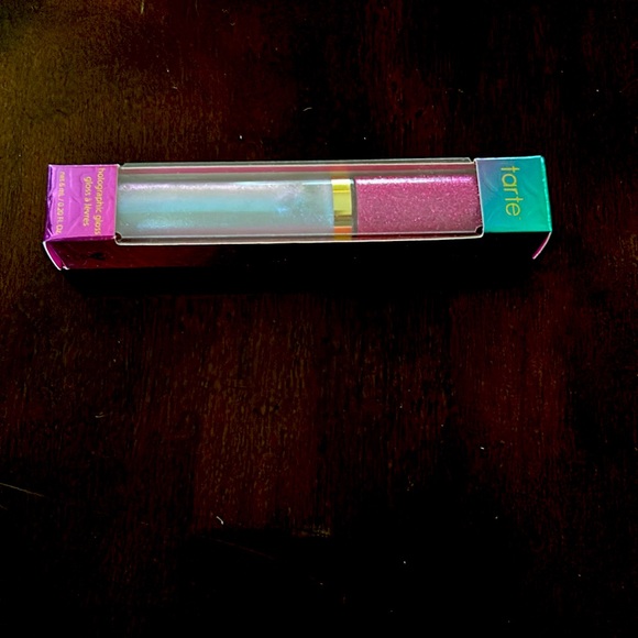 tarte Mermaid Holographic lipgloss - Picture 4 of 5